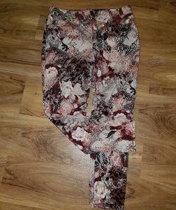 SALE 7 FOR $20 Chico's Platinum Jeggings size 2R (Large)